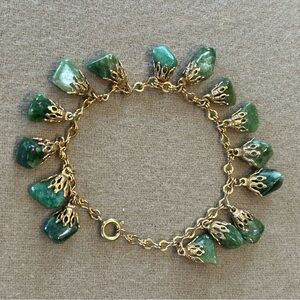 Vintage Green Agate Stone Bracelet set in Gold Tone.​